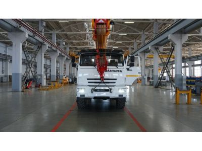 Автокран КС-45717К-3Р